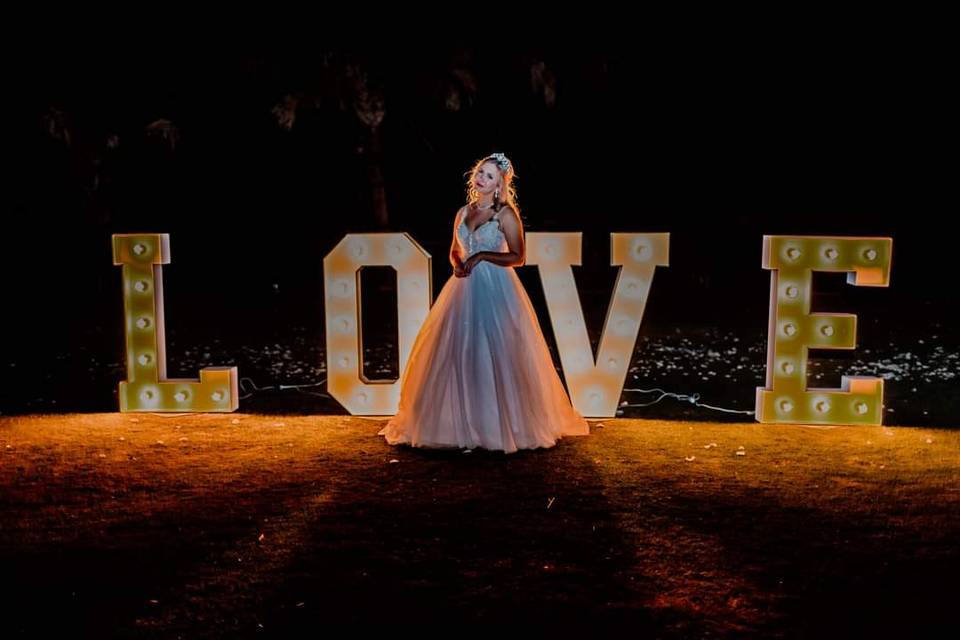 LOVE sign + bride pic