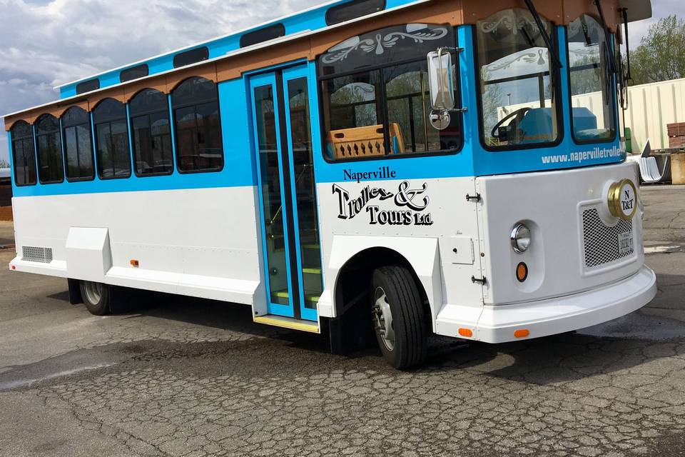 Naperville Trolley & Tours