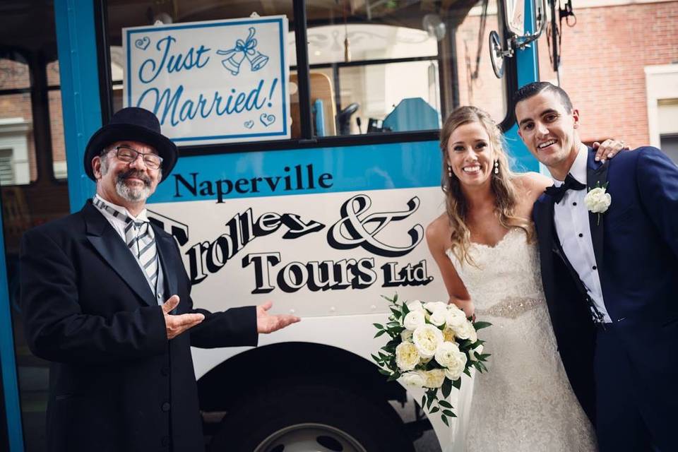 Naperville Trolley & Tours