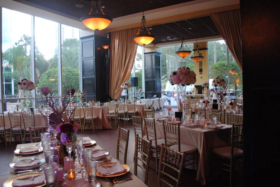 310 Lakeside Private Dining