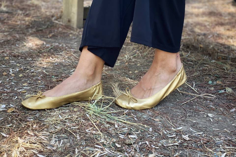 Foldable gold ballet shoes