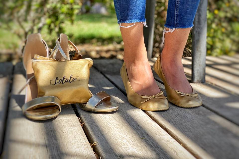 Foldable gold ballet shoes