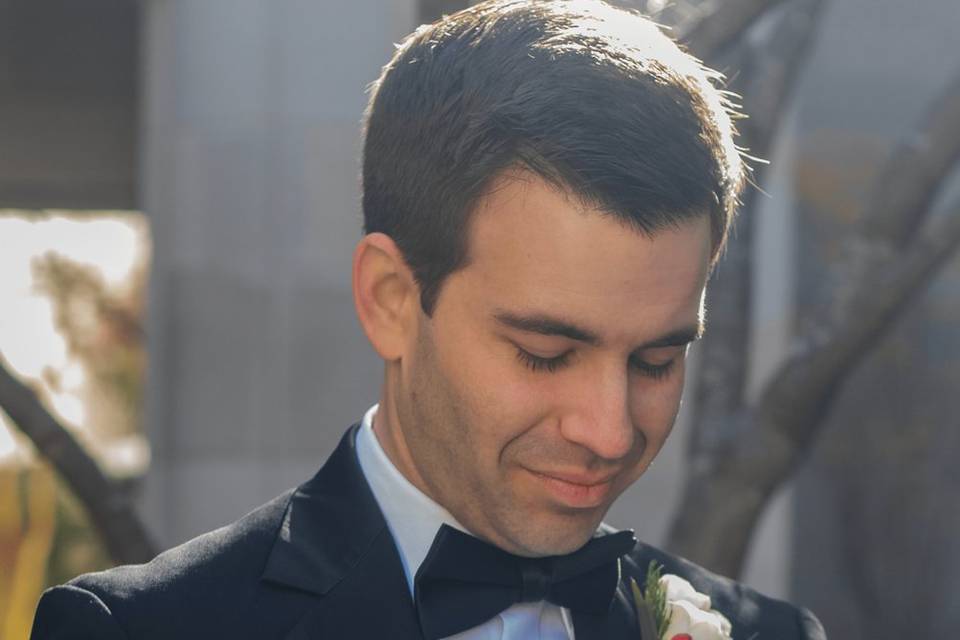 It's time to get married.