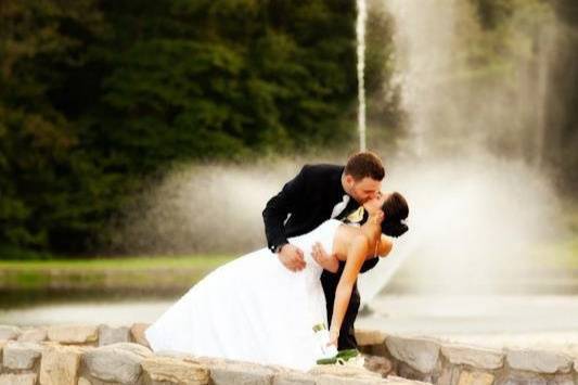 Fountain Kiss