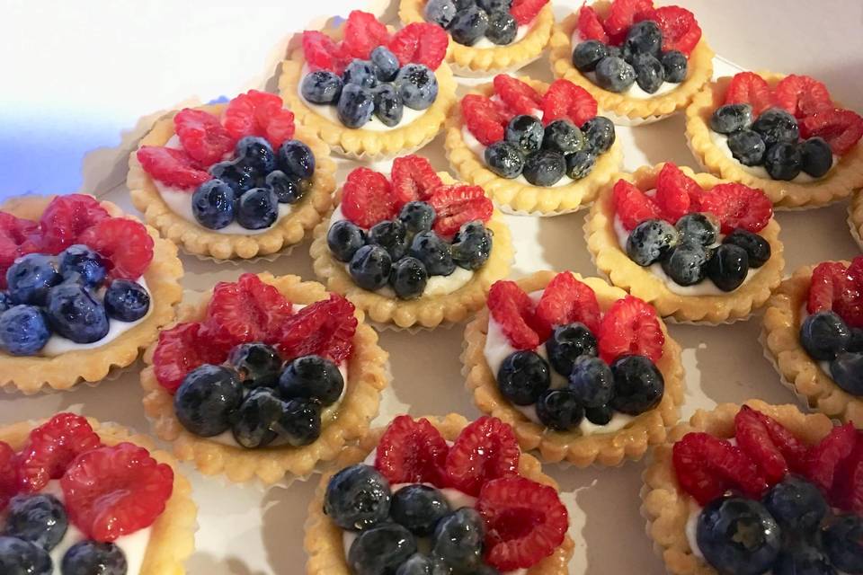 Mini fruit tarts
