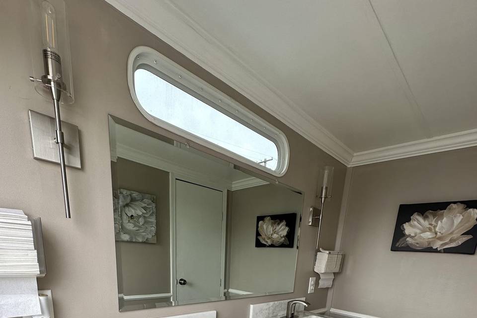 4 stall interior