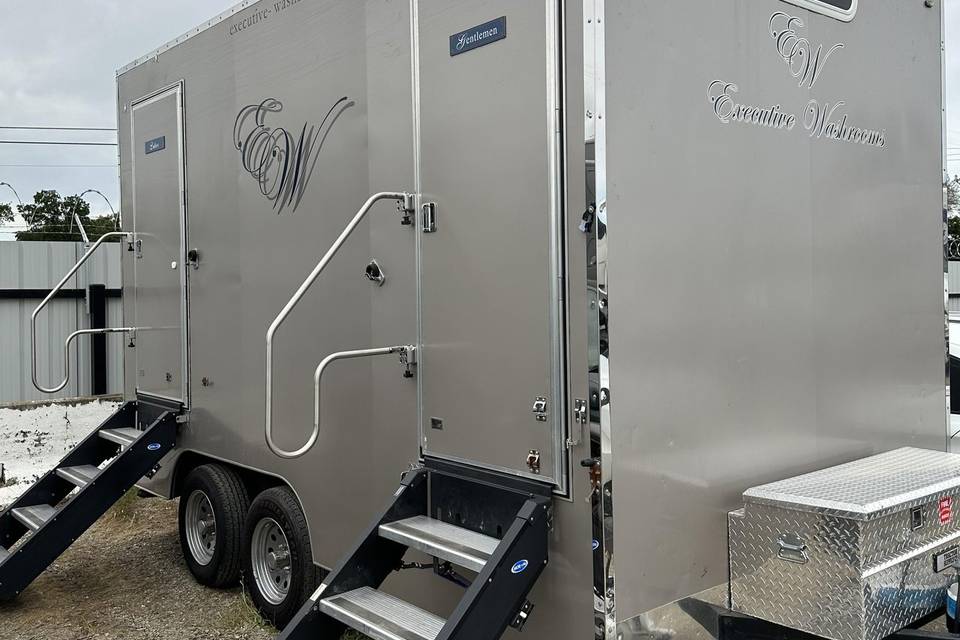 4 stall exterior