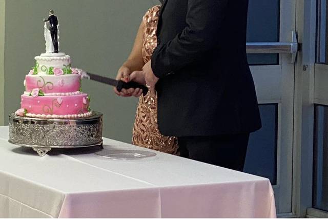 Cake cutting