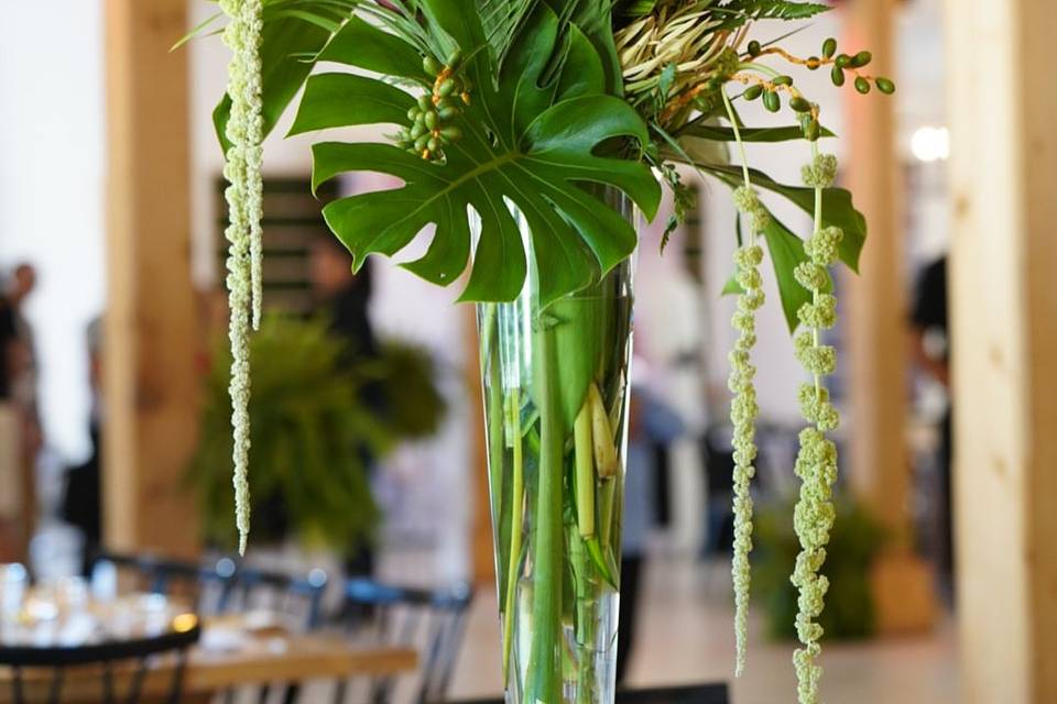 Tropical centerpiece