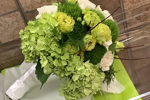 Light Green Spring Bouquet