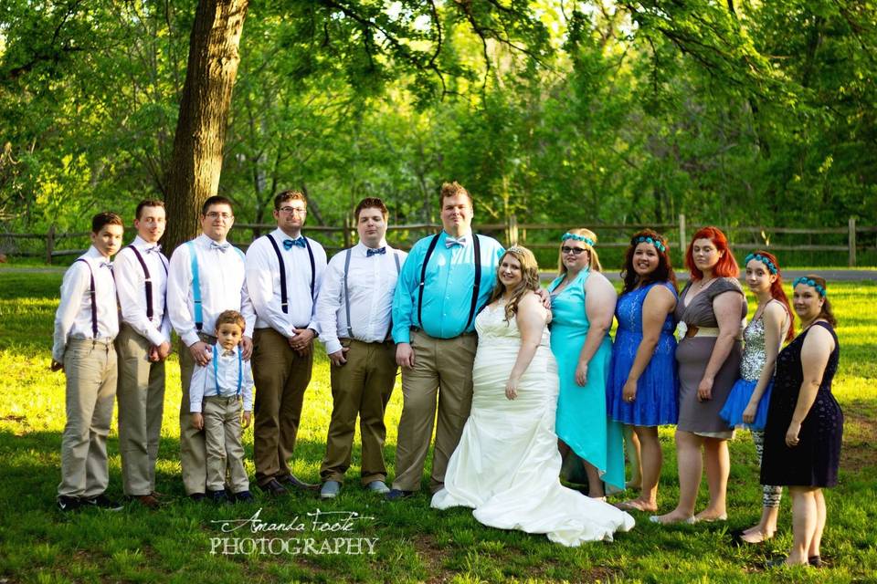 Group photo with the couple