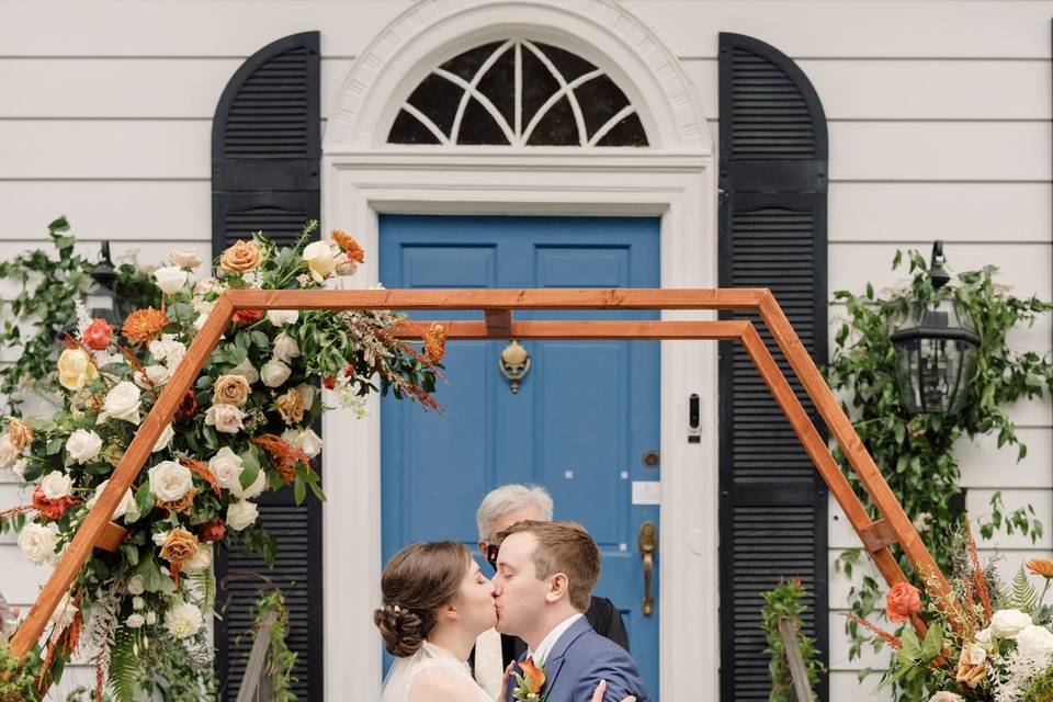 Front door kiss