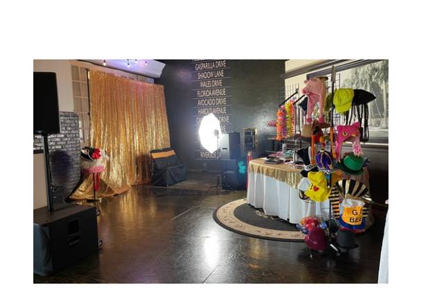 Golden Open Photo Booth