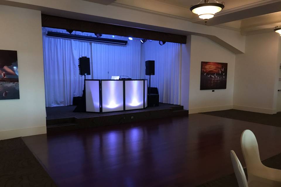 All Request Entertainment and Photo Booths