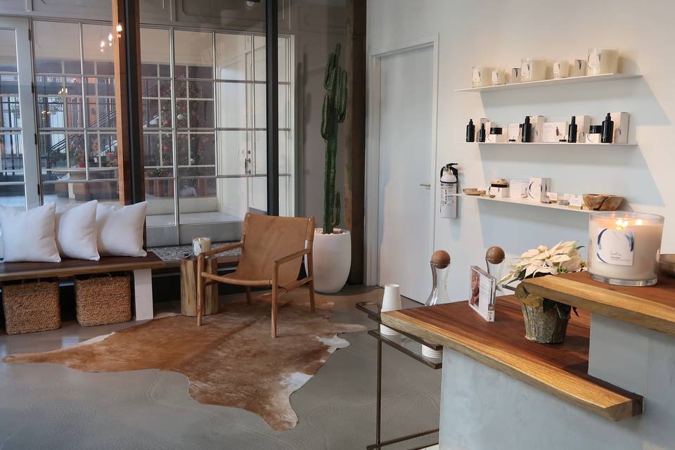 Lobby Front Desk 2