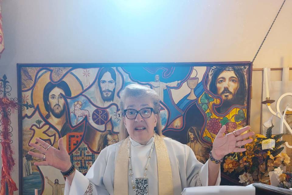 Pastor Nicole Leading