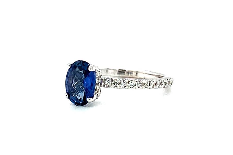 Oval Sapphire Diamond Ring