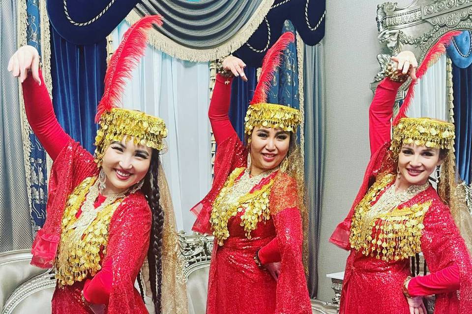Uzbek dance show