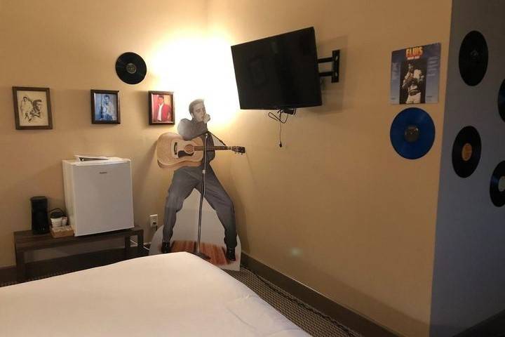 Elvis Room 2
