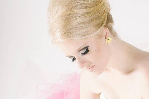 60's inspired Bridal SessionPhotographer: Jessica GarmonMakeup: Kay Castro