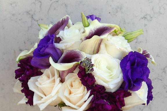 White and violet bouquet