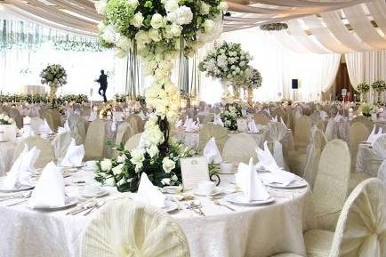 Table setting and white decor