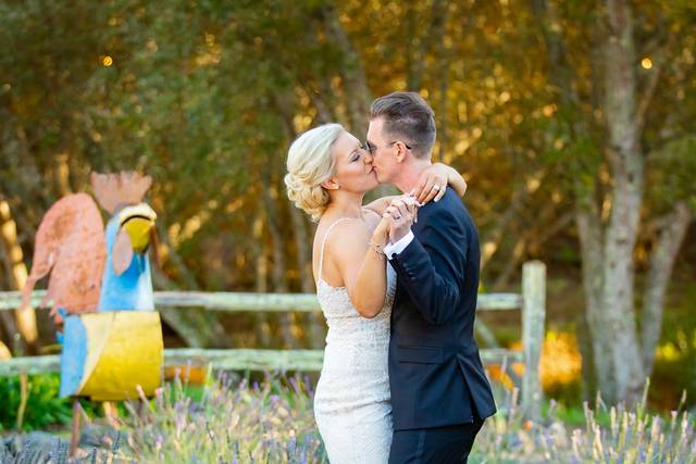 Kiss in the meadow