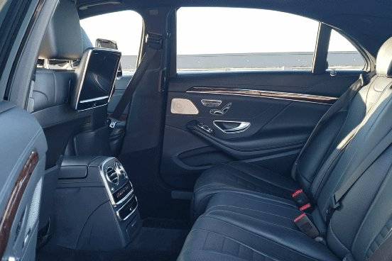 Mercedes-Benz S550  interior