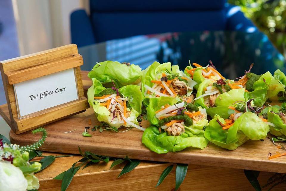 Thai lettuce cups