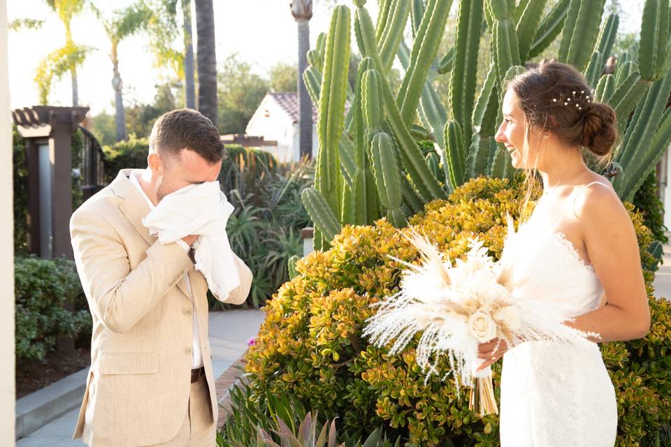 First look Groom emotional