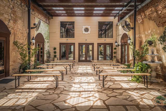 Wisteria Courtyard (Outdoor)