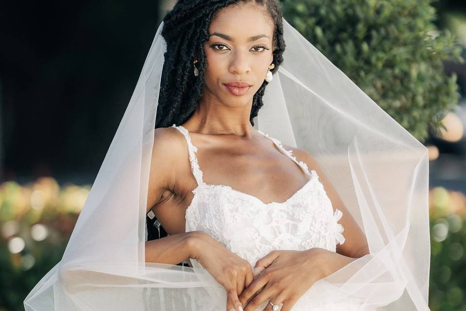 Personalized bridal beauty @ellafarrellphotography