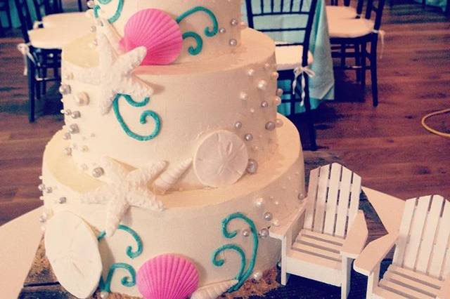 Buttercream beachy cake