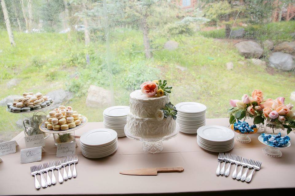 Dessert display