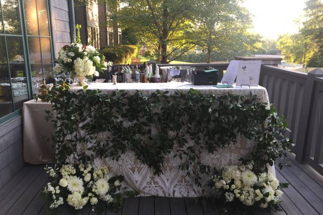 Outdoor Bar decor