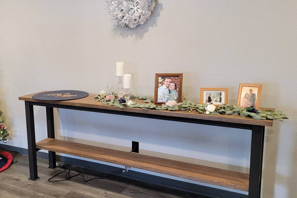 Table and decor