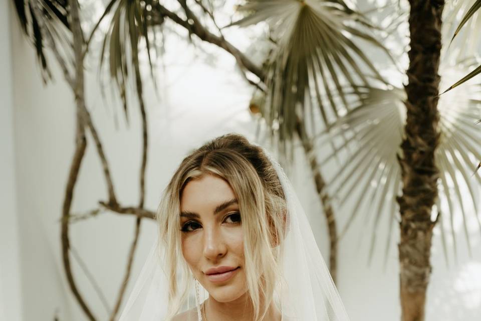 Tulum Bride Make up and hair