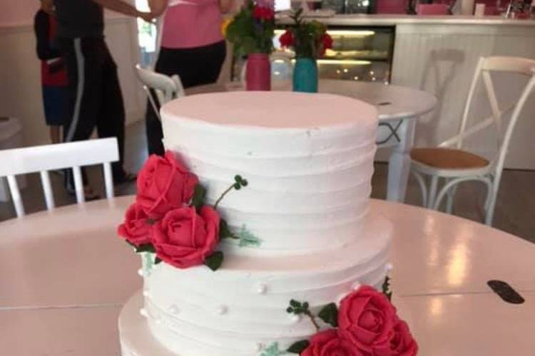 Textured icing with roses