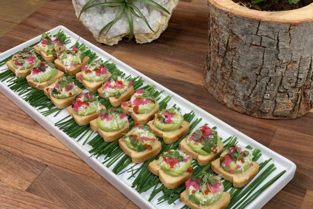 Mini avocado toast