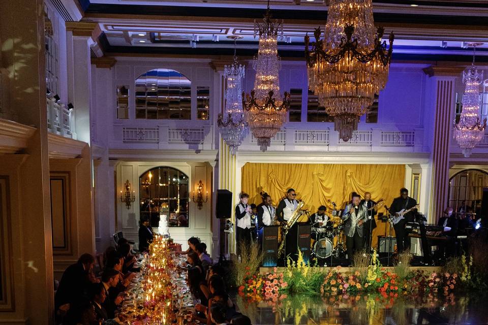 Carnivale Dinner Performance