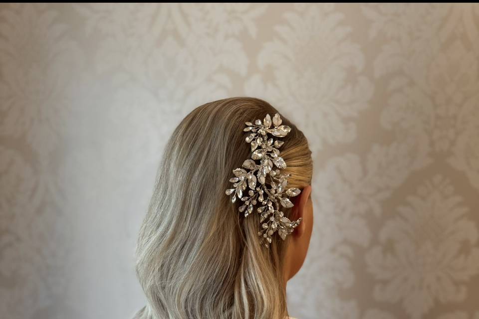 Bride glam waves