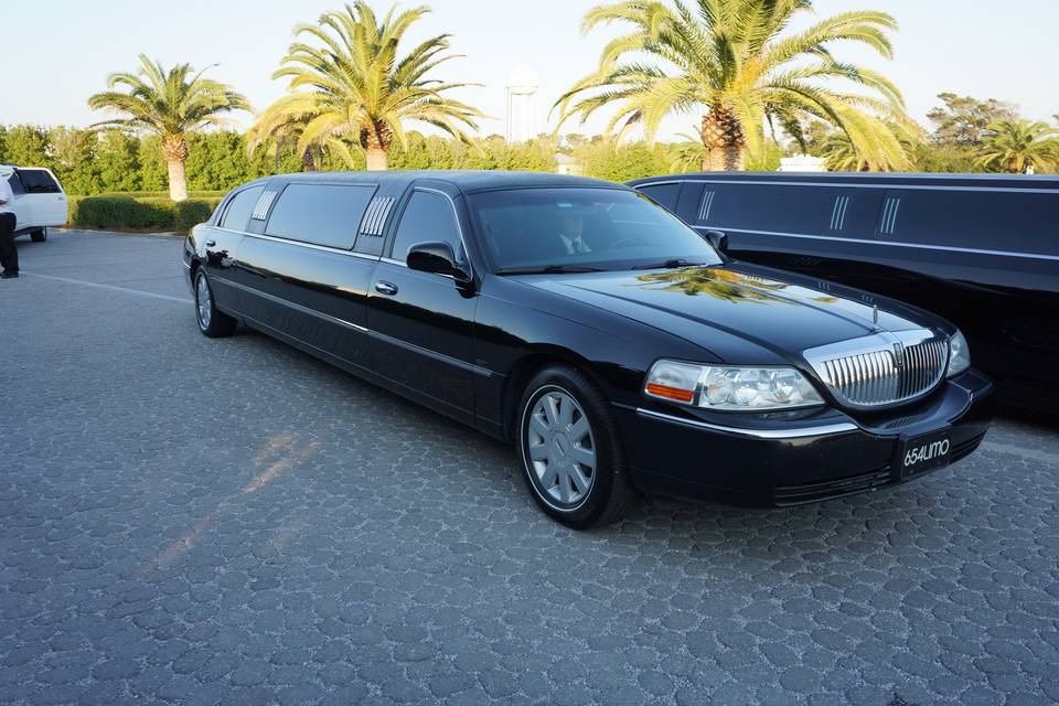 654LIMO