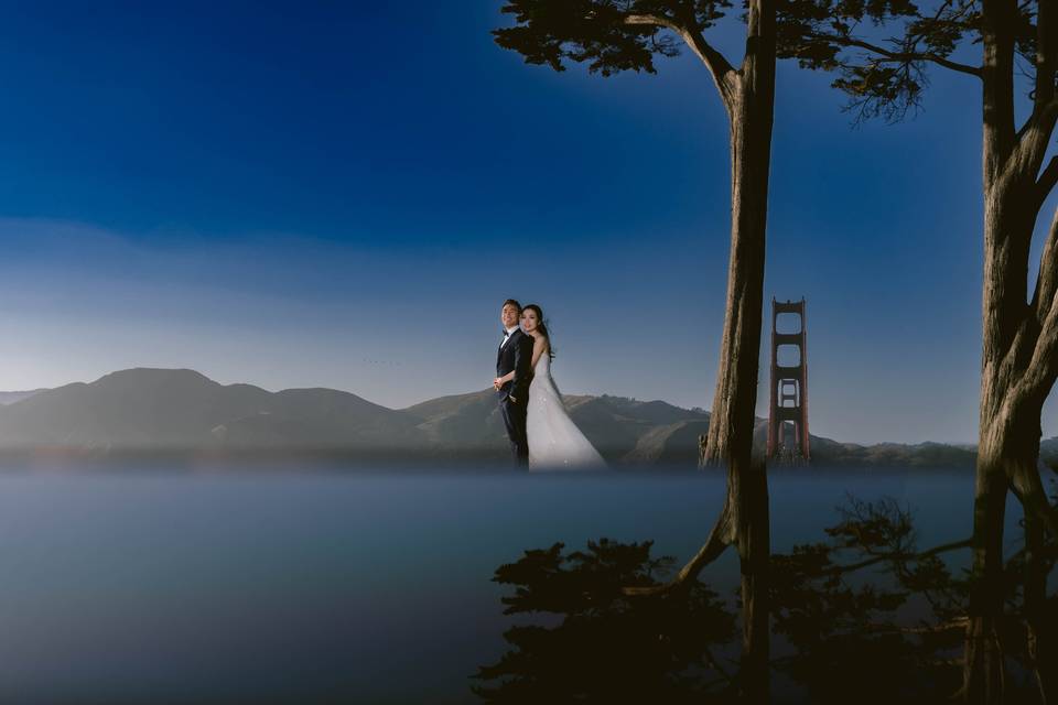 Couple at golden gate