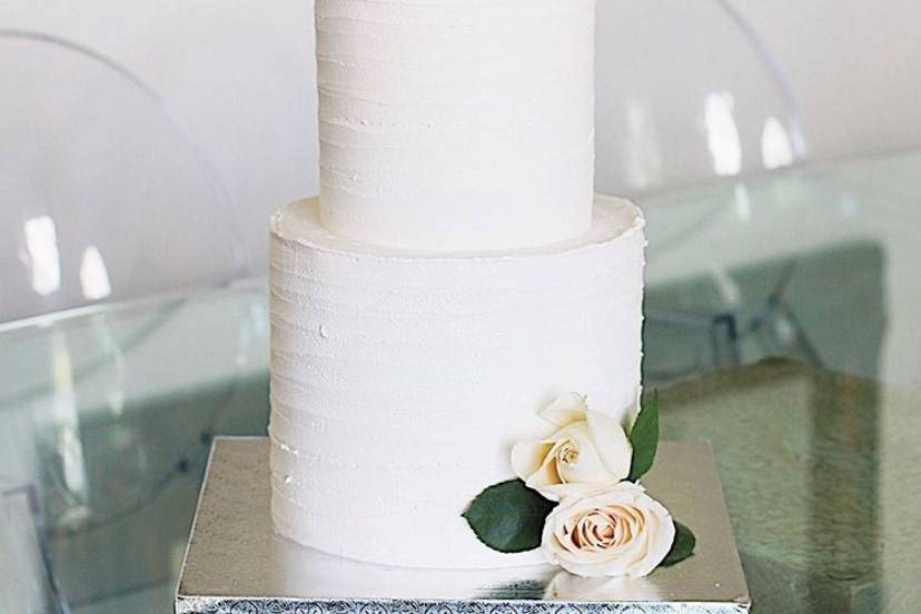 White cake with white flowers