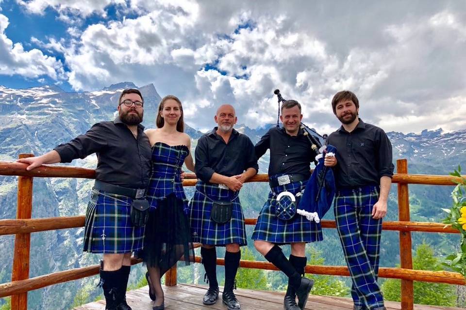 Scottish ceilidh band in Italy