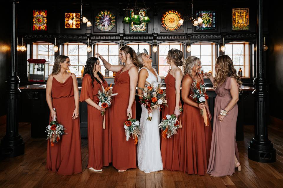 Bridal party at Northern Oaks