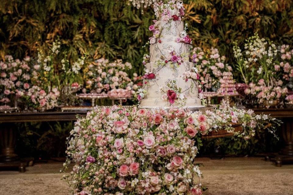Cake table