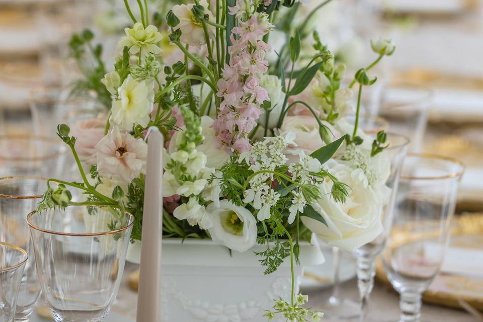Guest table centerpiece
