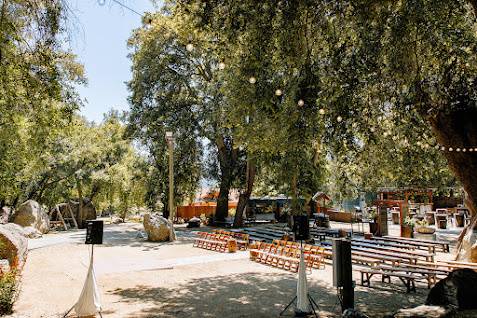 Pond Oaks by Mountain Meadow Events