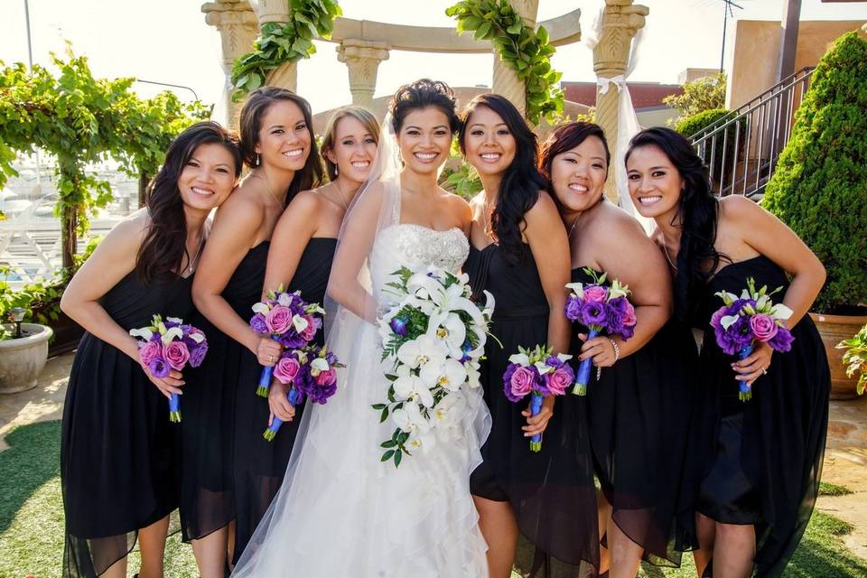 Shaelyn and bridesmaids photo by kip roof